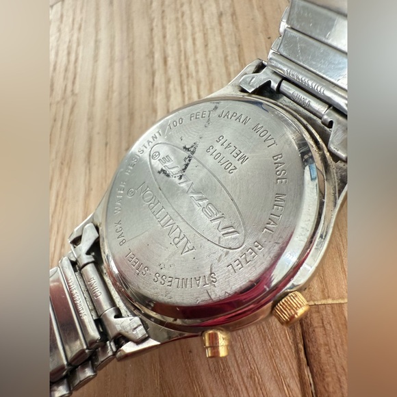 Armitron instalite men’s two tone watch NEW BATTERY - Picture 8 of 9